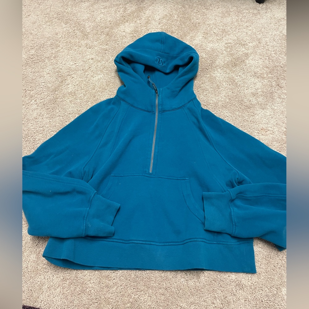 Lululemon Scuba Hoodie. Size M/L.